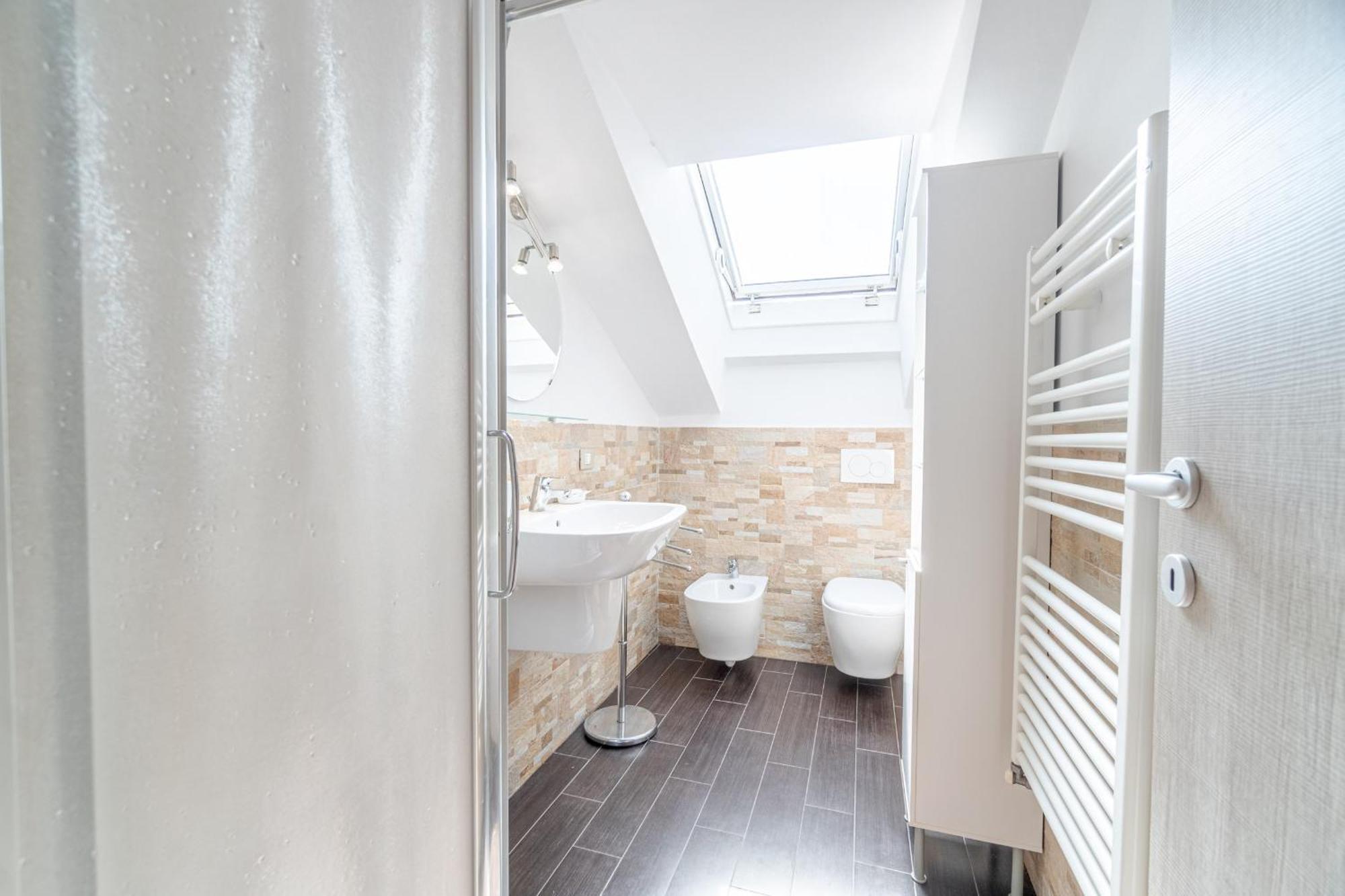 Casa Valeggio Attic Apt Few Steps From Porta Nuova Apartment ตูริน ภายนอก รูปภาพ