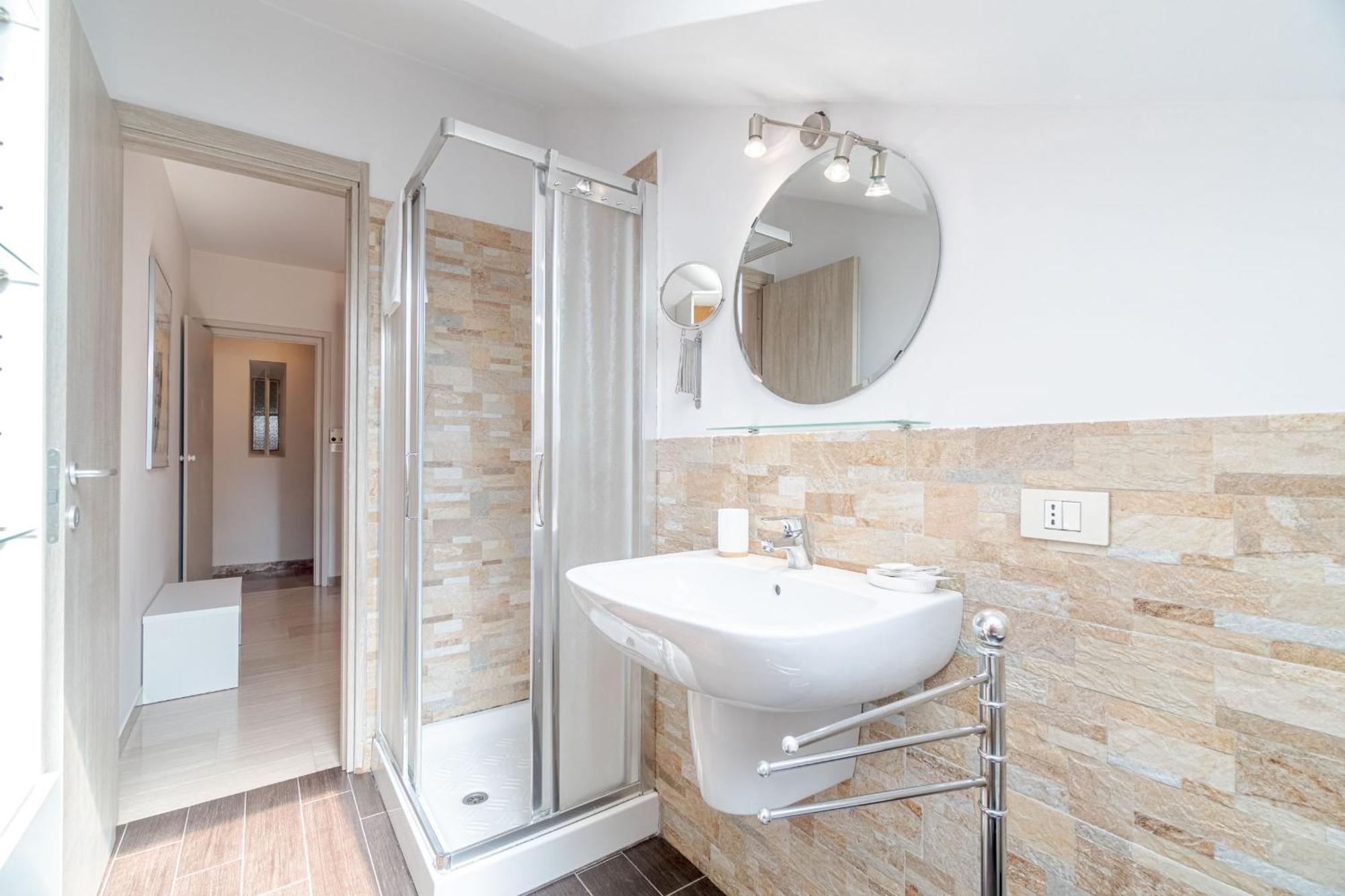 Casa Valeggio Attic Apt Few Steps From Porta Nuova Apartment ตูริน ภายนอก รูปภาพ